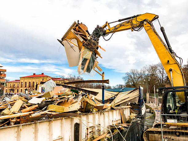 Best Professional Junk Removal  in Okemos, MI